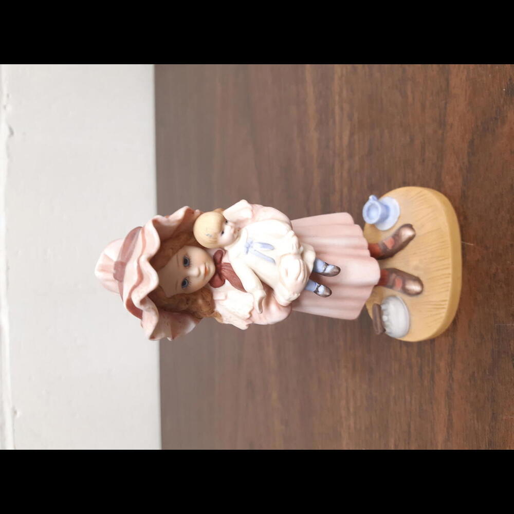 Jan Hagara Limited Edition Figurine - Amanda